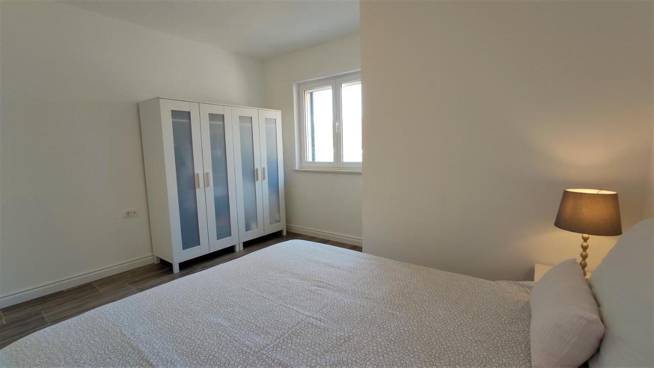 Aria Apartment Sumartin Bagian luar foto